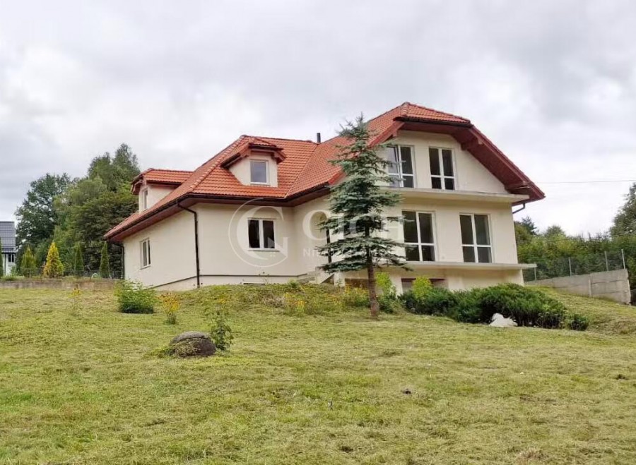 małopolskie, Miasto Tarn&oacute;w, Ciężkowice, Jastrzębia, Przestronny dom w malowniczej okolicy.