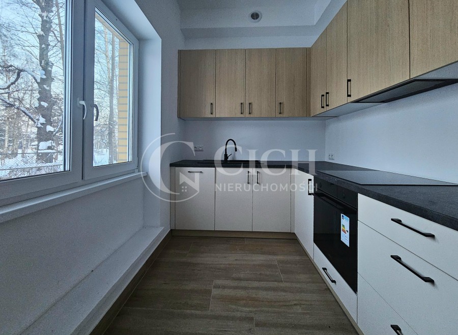 małopolskie, Tarn&oacute;w, J&oacute;zefa Pędrackiego, Nowe mieszkanie na parterze w dzielnicy Mościce.